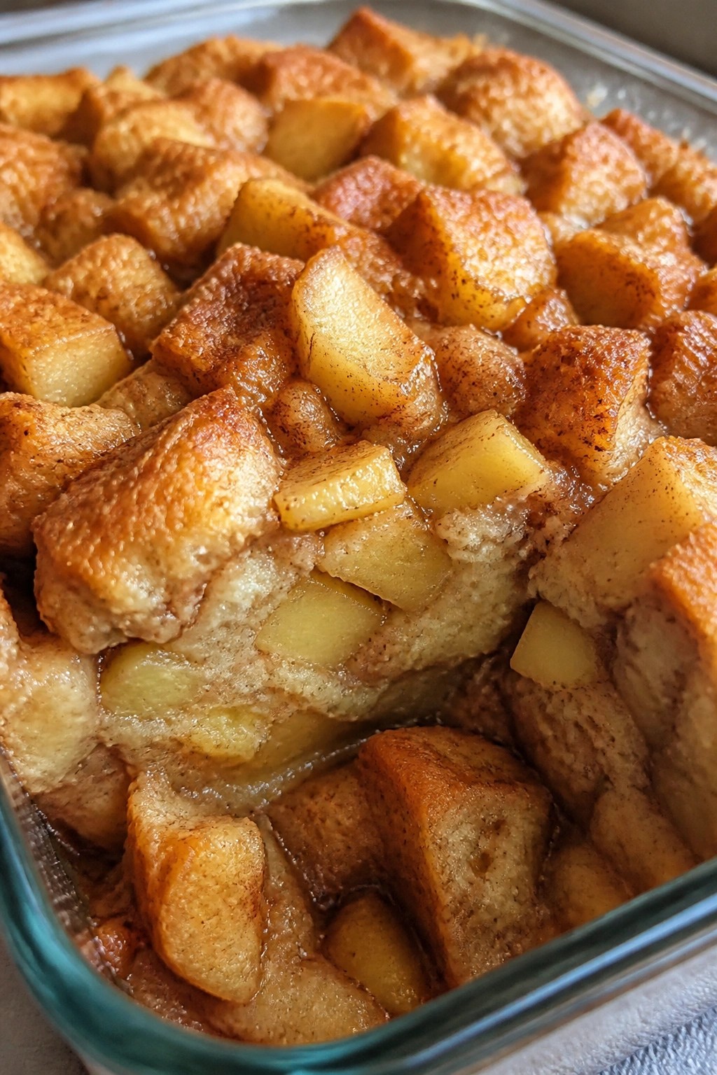 Apple Cinnamon French Toast Breakfast Casserole