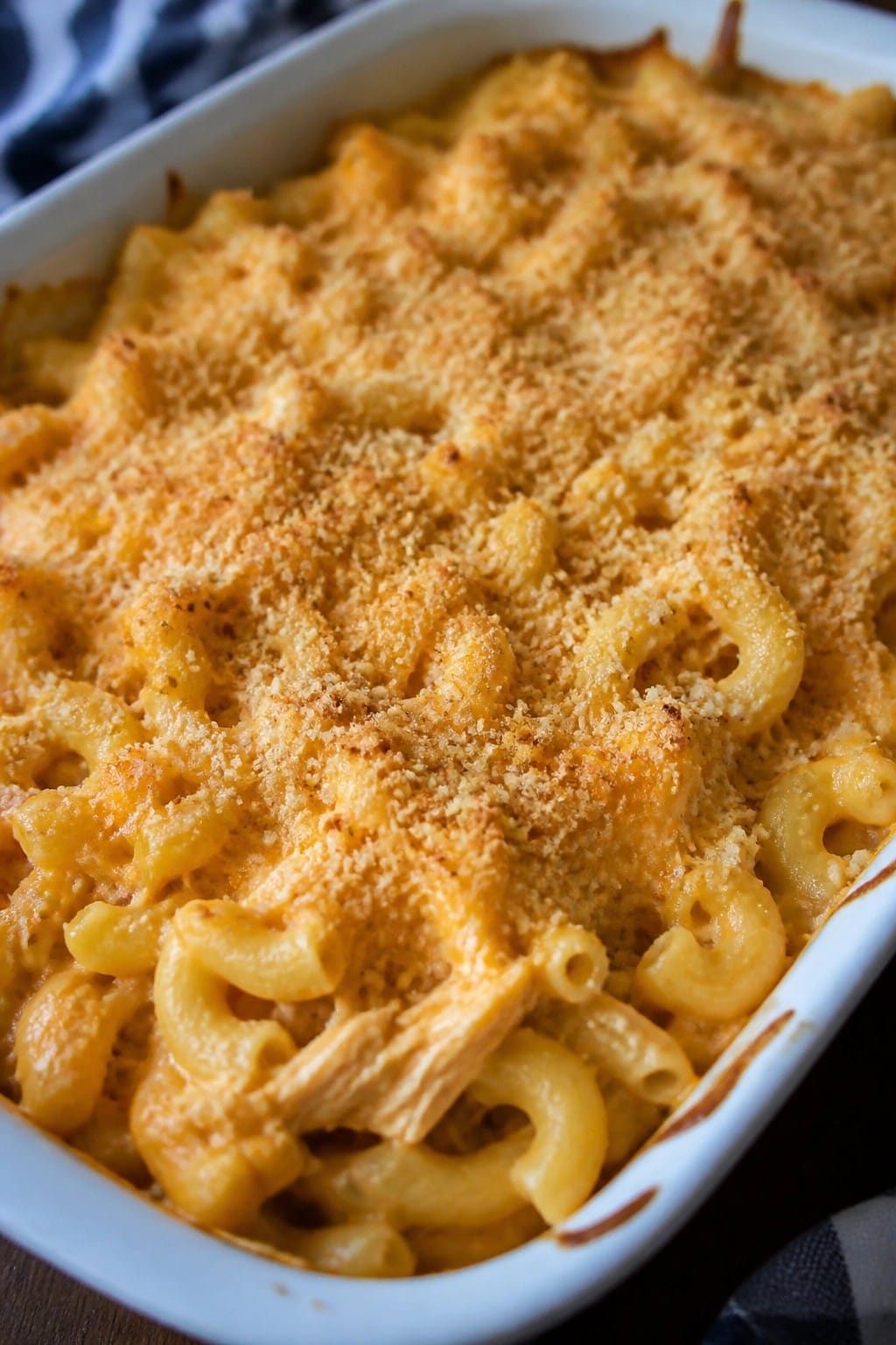 Buffalo Chicken Mac and Cheese Casserole