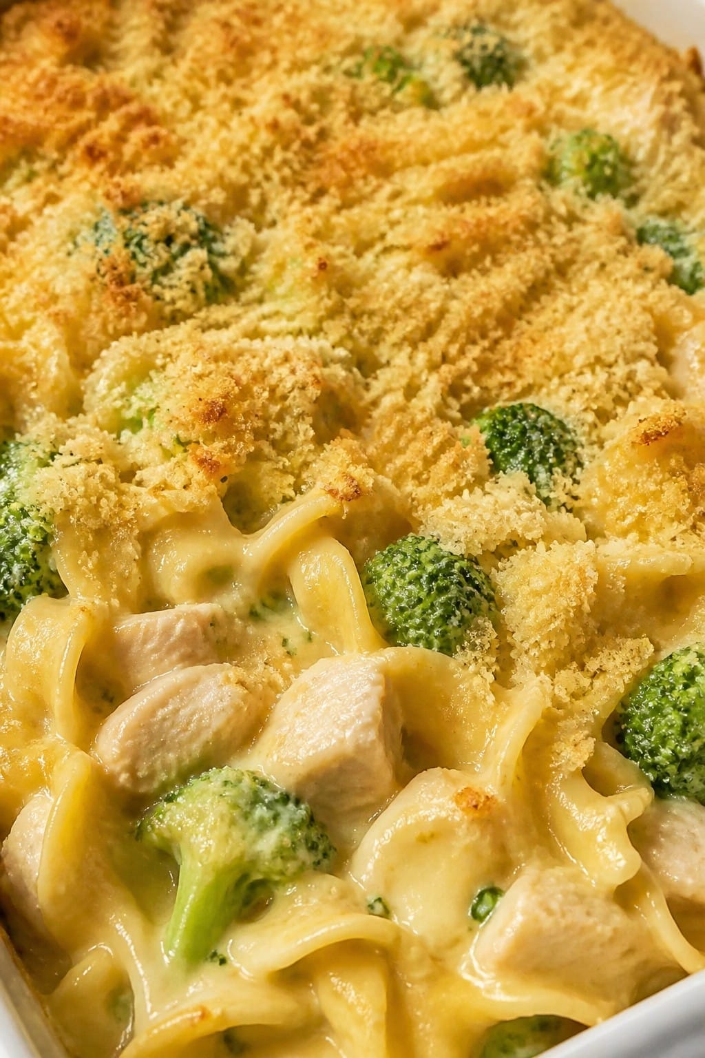 Cheesy Broccoli Chicken Noodle Casserole