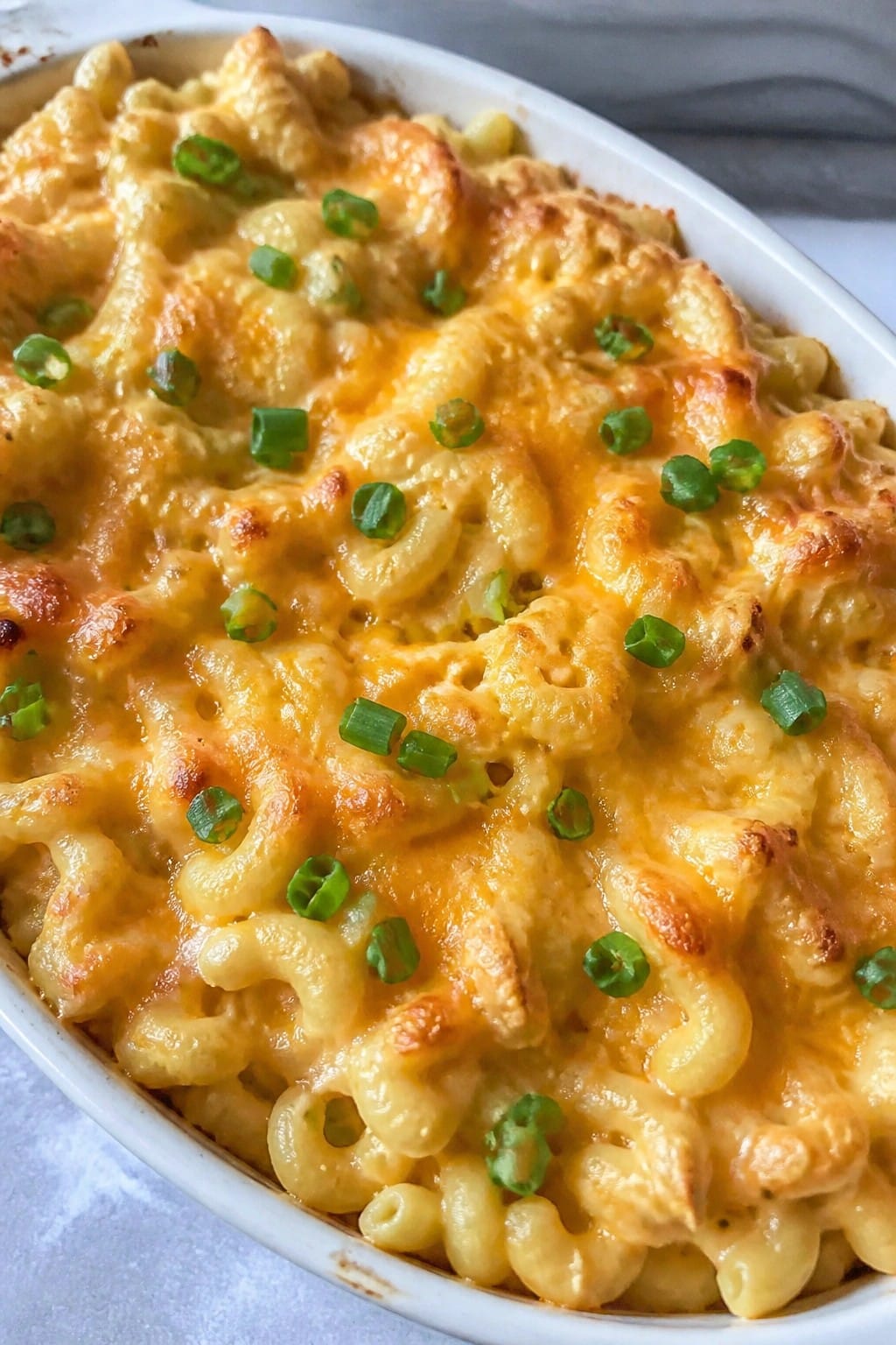 Buffalo Chicken Mac and Cheese Casserole
