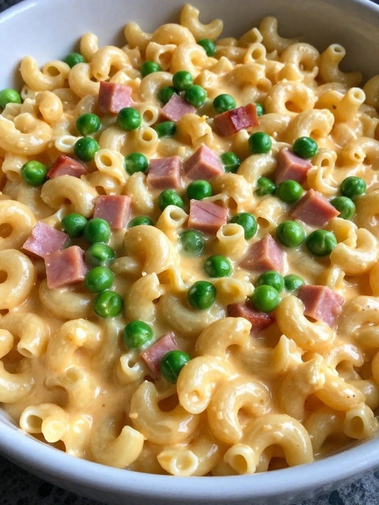 Ham, Pea, and Cheddar Macaroni Casserole
