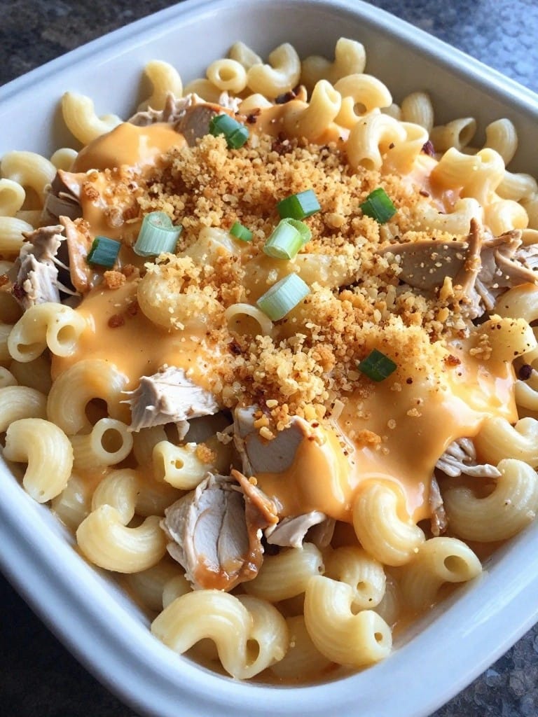 Buffalo Chicken Macaroni and Cheese Casserole