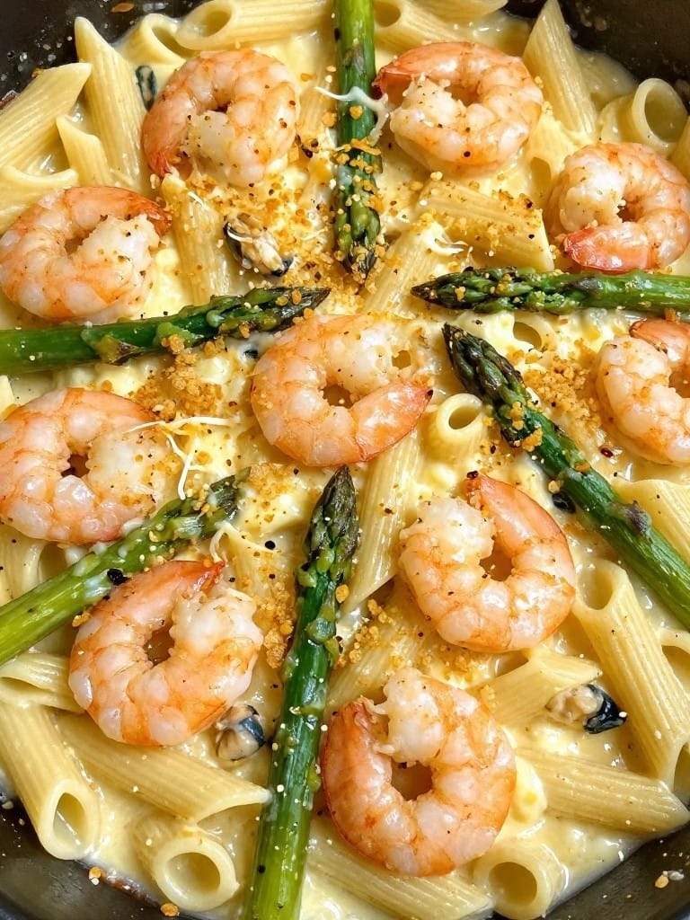 Cheesy Shrimp and Asparagus Casserole