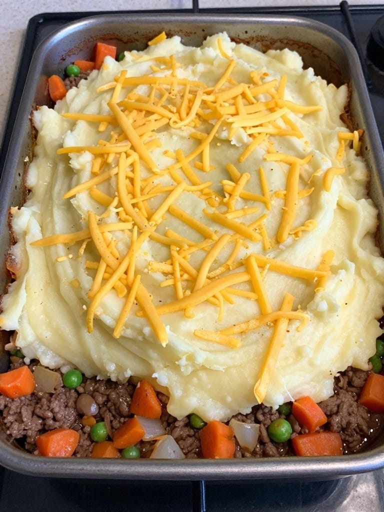 Shepherd’s Pie Beef Casserole with Mashed Potatoes