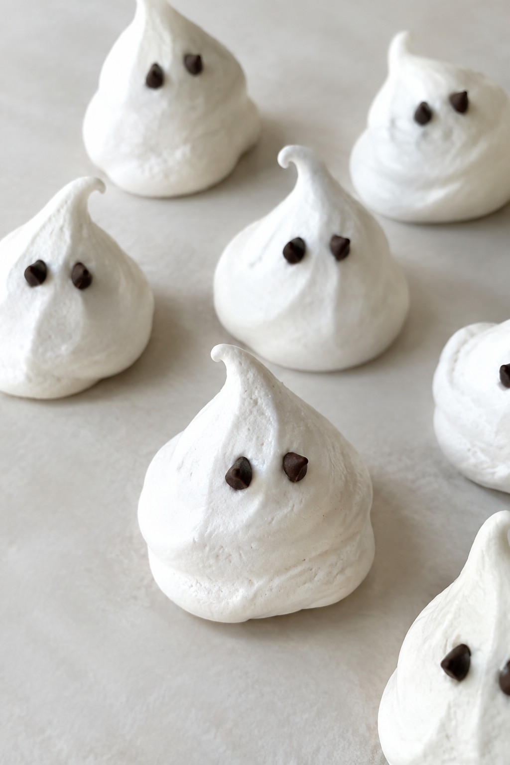 Ghost Meringue Kisses