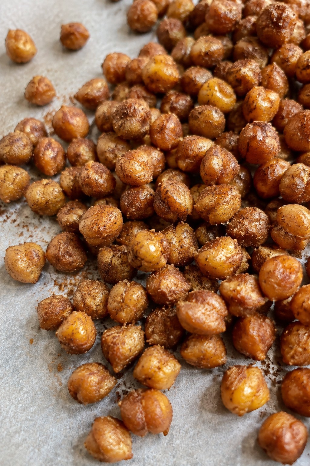 Roasted Chickpea Popcorn with Pumpkin Spice