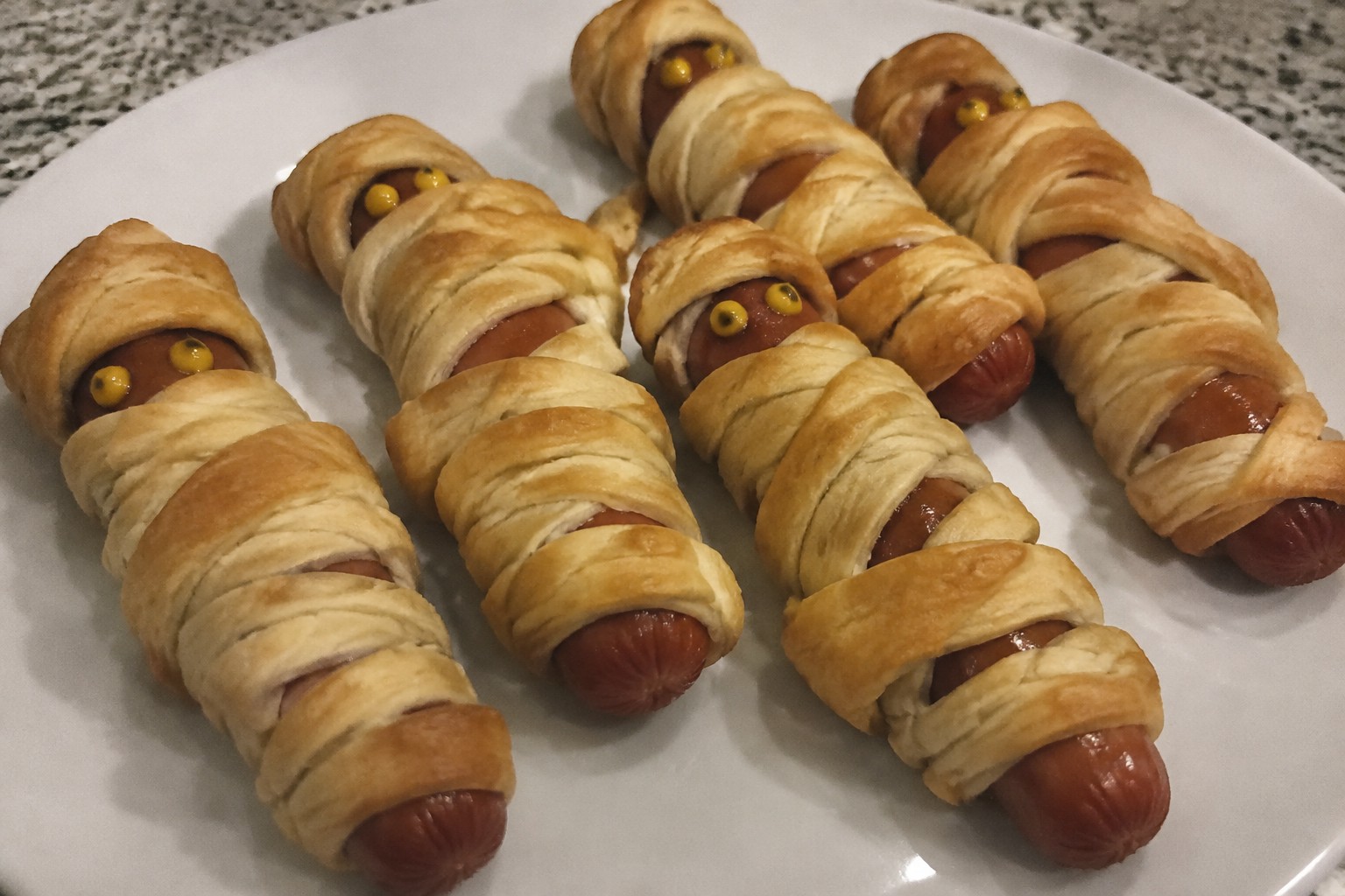13 Halloween Finger Foods for Parties That Guests Love