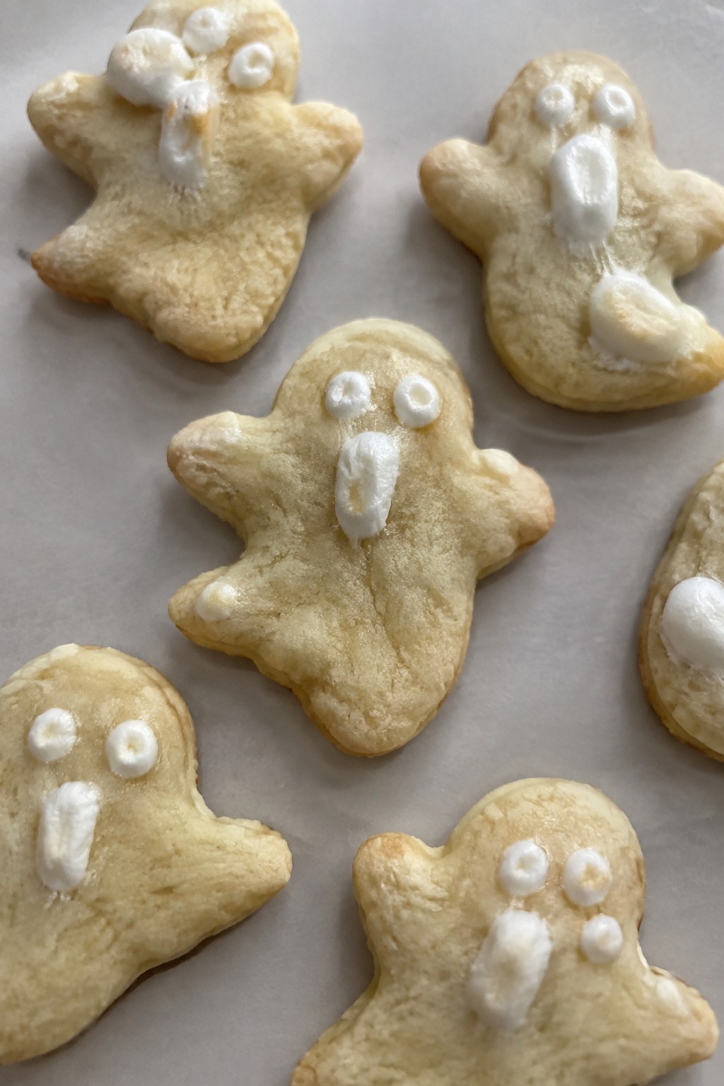 Ghostly Apparition Sugar Cookies with Marshmallow Details