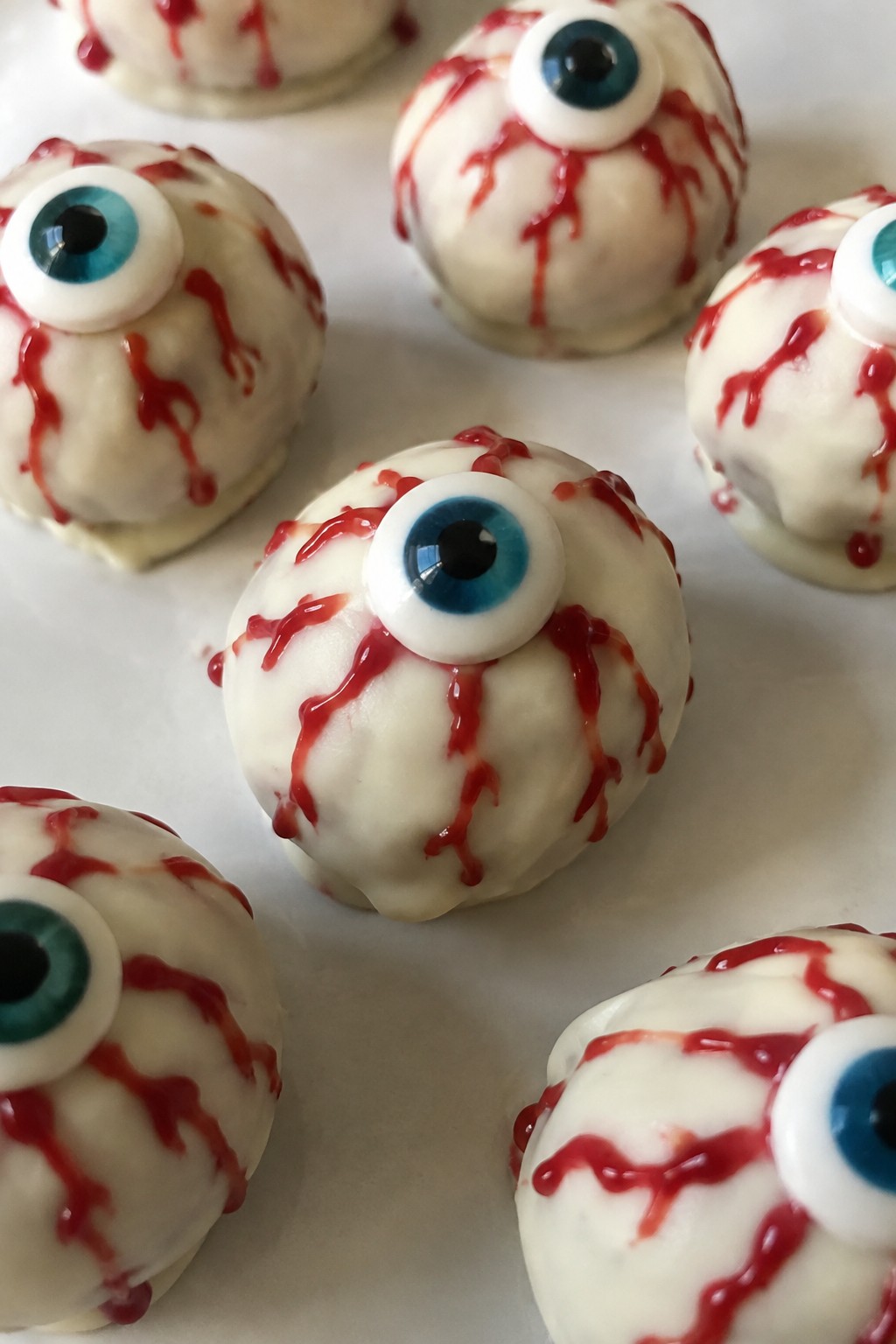 Bloody Eyeball Strawberry Truffles
