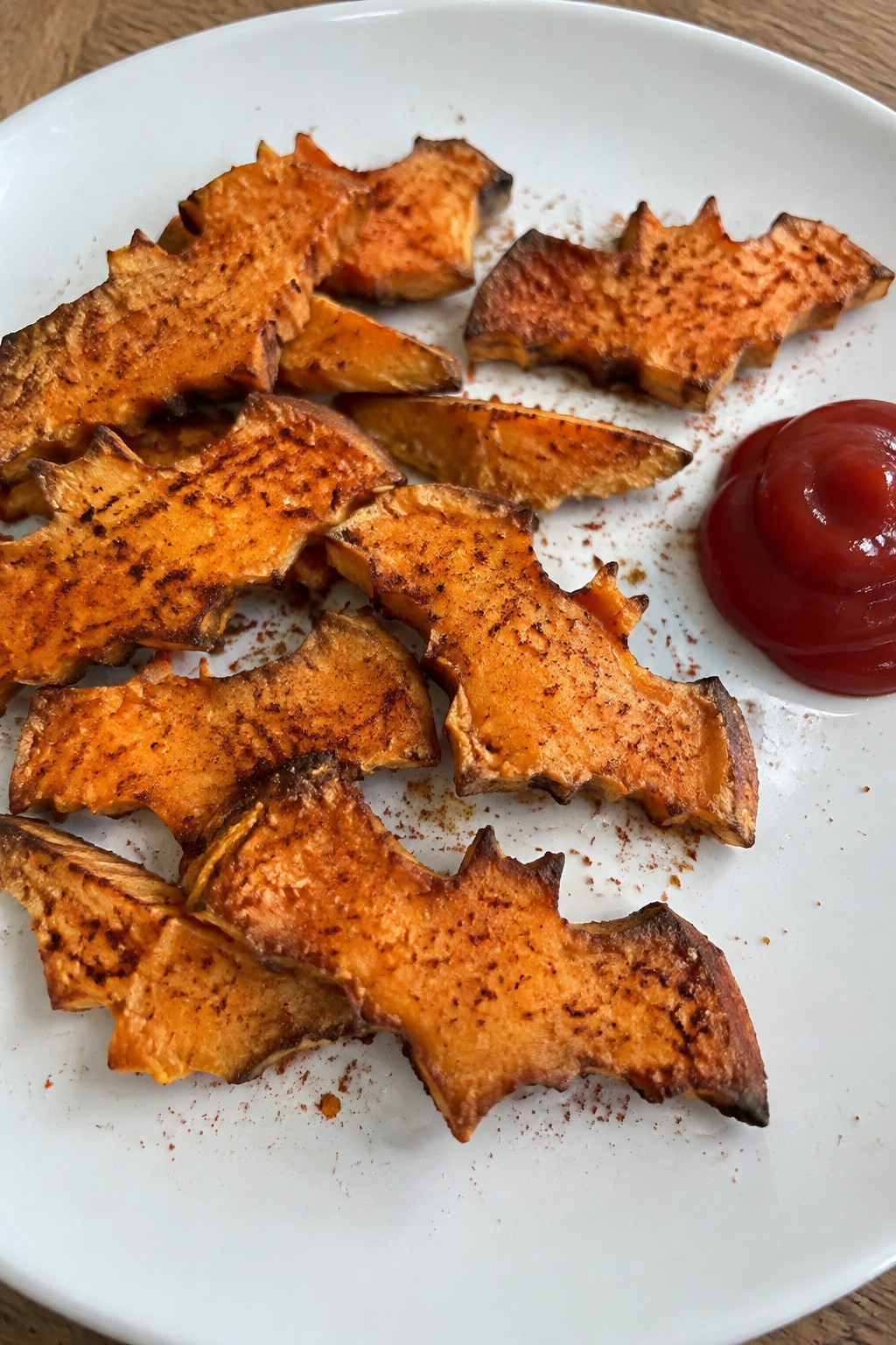 Bat-Shaped Sweet Potato Fries with Ketchup