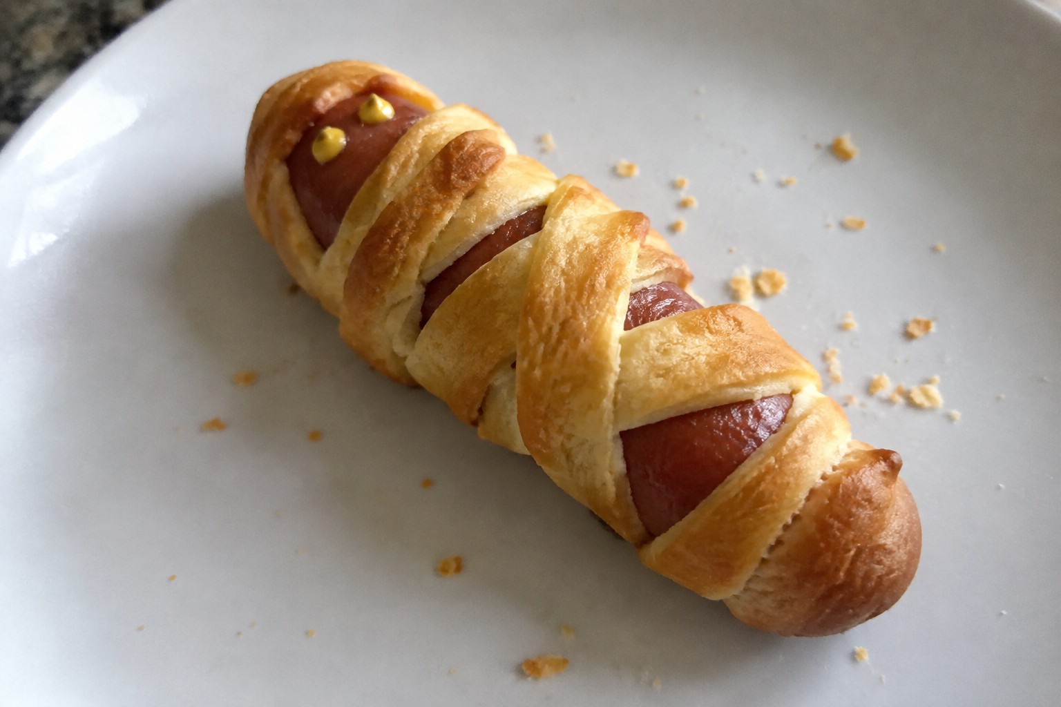 15 Easy Halloween Snacks for Parties That Disappear Fast