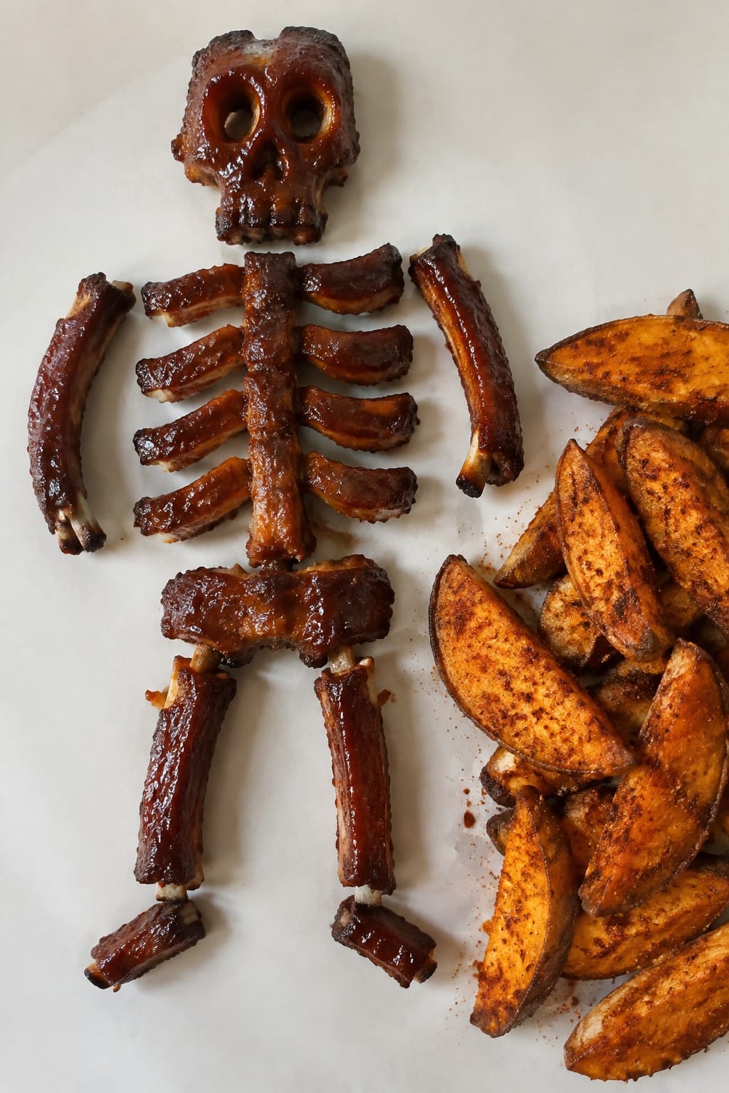 Skeleton BBQ Ribs with Sweet Potato Wedges