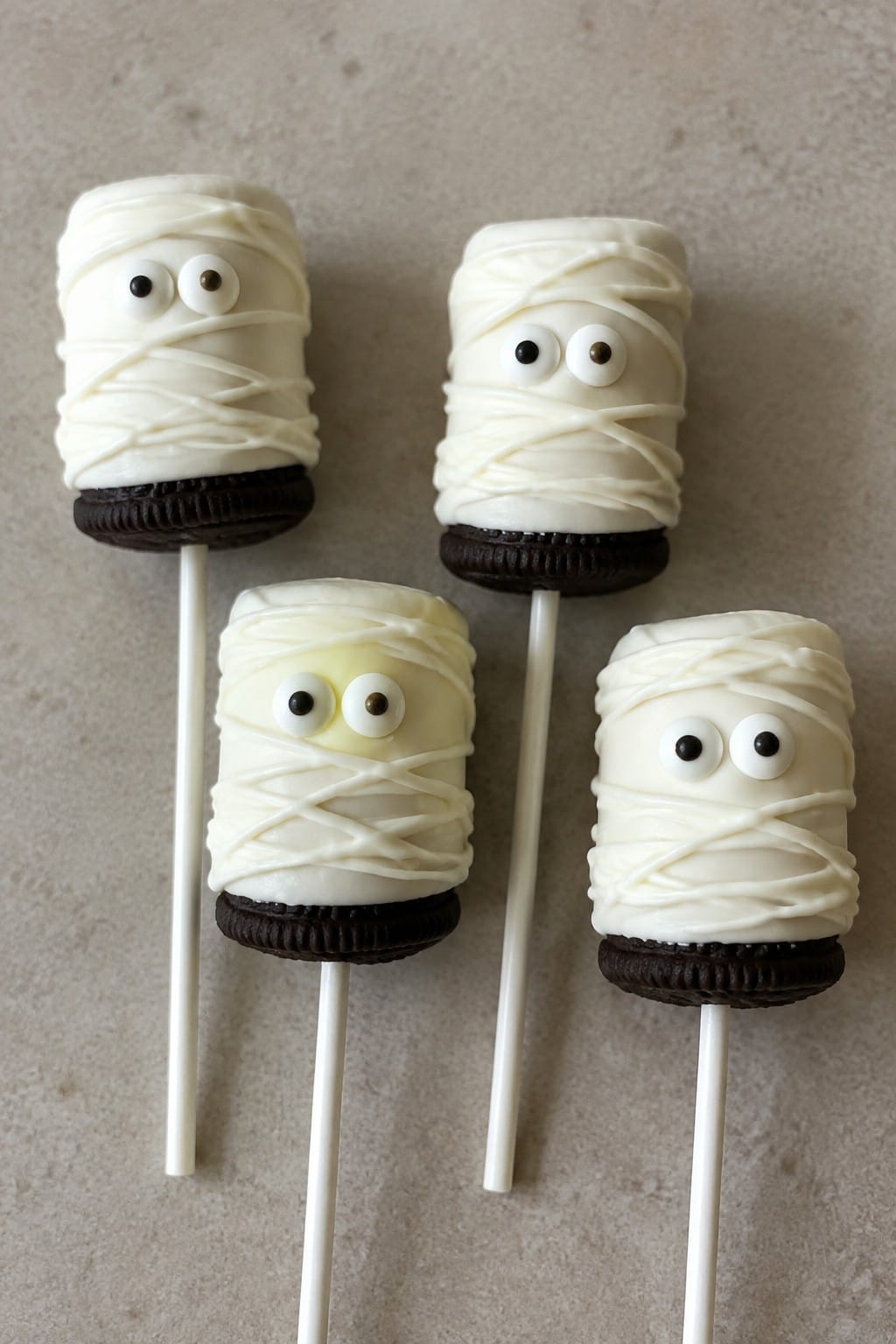 Mummy Marshmallow Cookie Pops